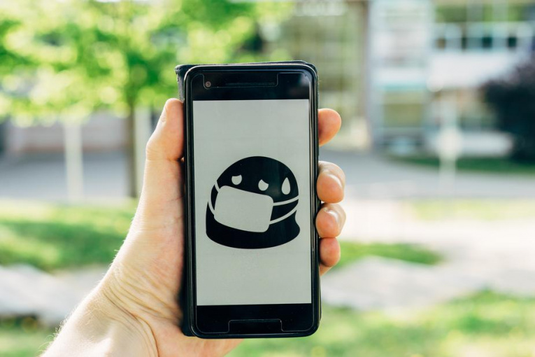 mobile-phone-with-mask-icon