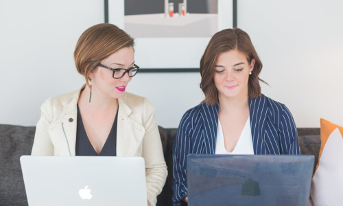 business-woman-meet-with-laptops