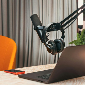 pexels-jakubzerdzicki-37033739