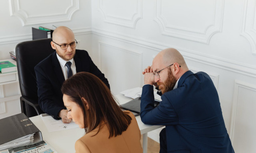 pexels-karola-g-7876089